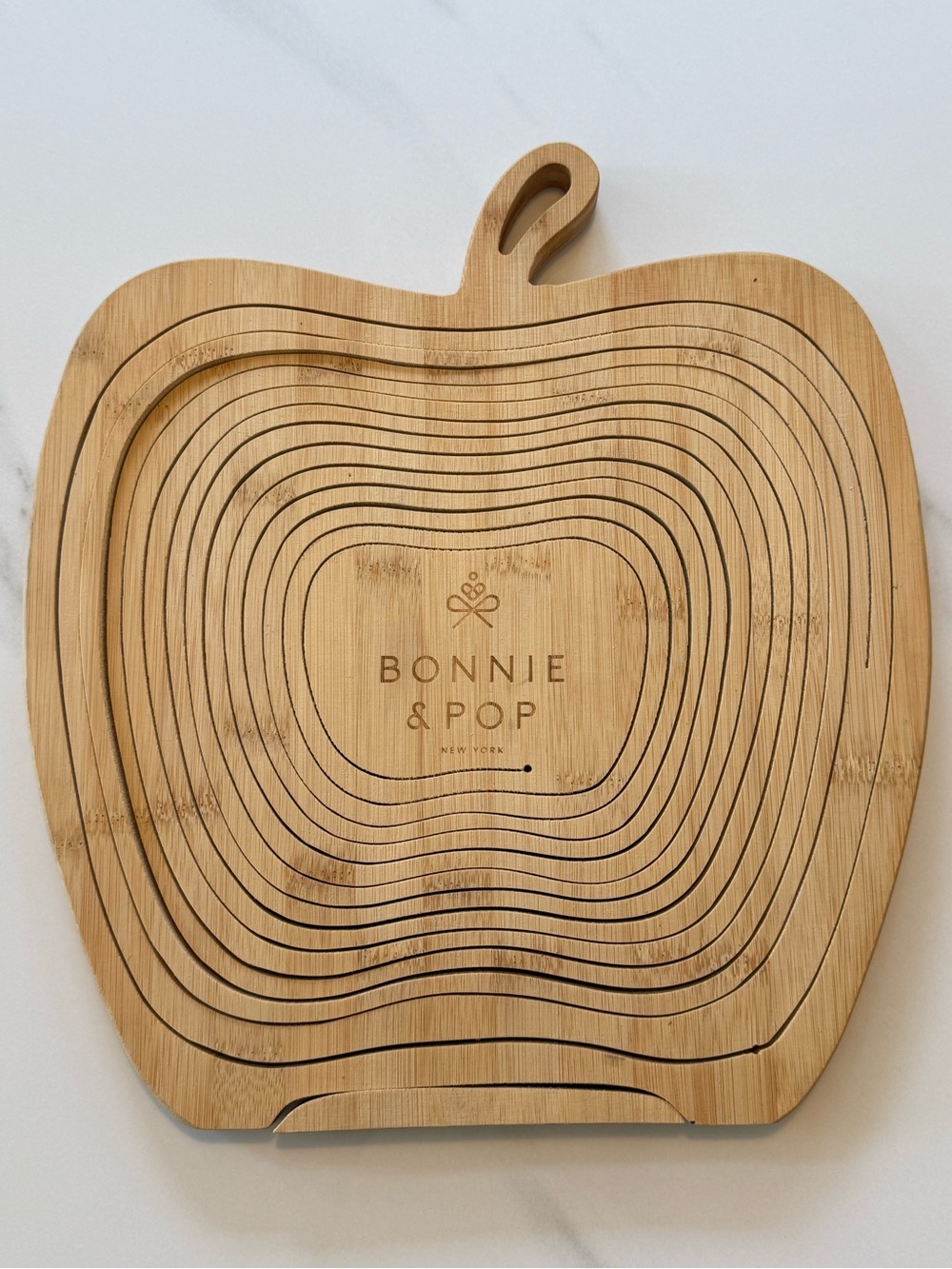 🍎 New Bonnie & Pop New York Collapsible Bamboo Apple Fruit Basket / Trivet 🍎